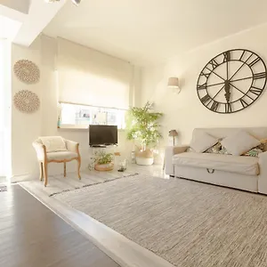 Beachome4u Apartamento Carcavelos (Lisbon)