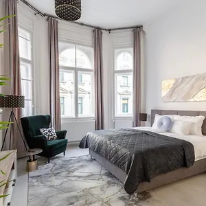 Lh Gallery Apartamento Budapest